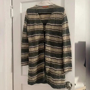 Kuna 100% Baby Alpaca Wool
Textured Fair Isle Style Cardigan